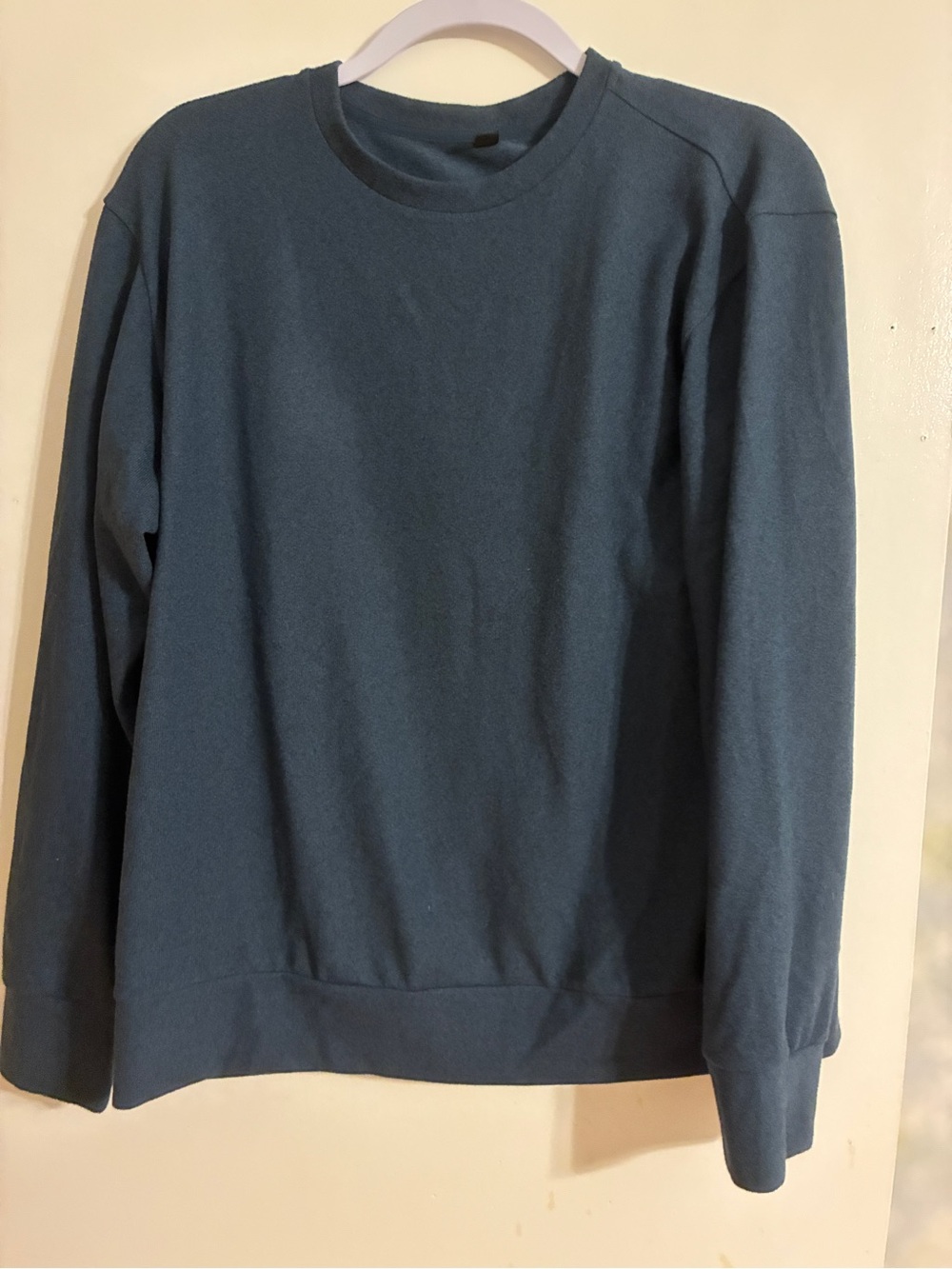 Uniqlo Crewneck Sweater in Slate Blue